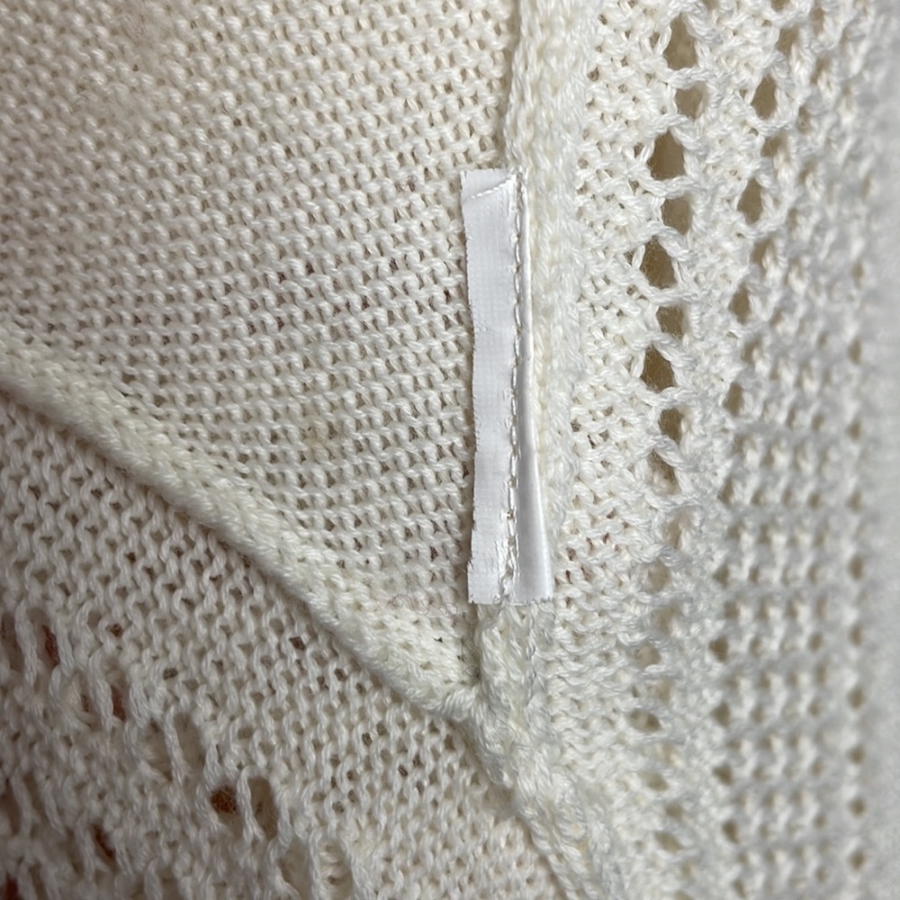 Roxy Cream Long Knit Cardigan Sweater w/Front Pockets & Asymmetrical Hem - Small - Picture 12 of 12